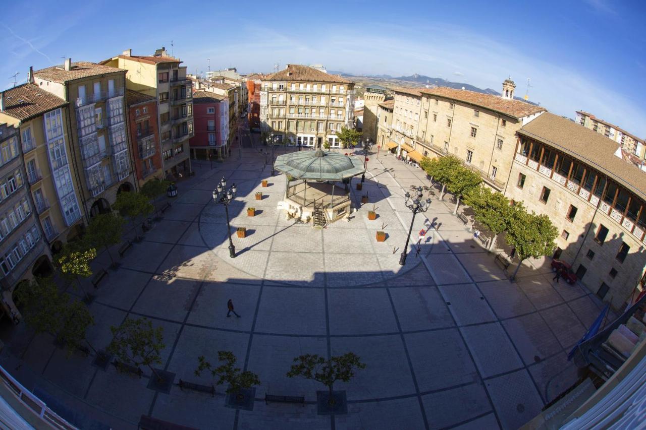 Hotel Plaza De La Paz Haro Exterior photo